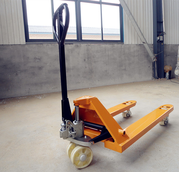 地牛廠家展示3T地牛產(chǎn)品--河北東圣吊索具制造有限公司--小型攪拌機(jī)|石材夾具|液壓堆高車(chē)|手動(dòng)叉車(chē)